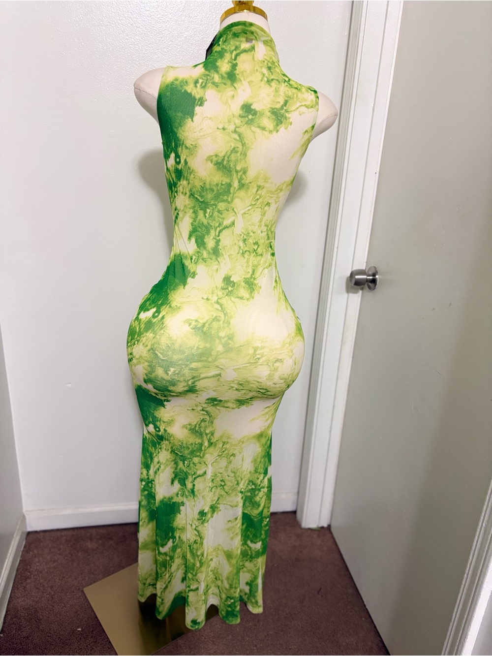 Fashion Nova Green Marble High Neck Sleeveless Maxi Dress - Picture 2 of 3